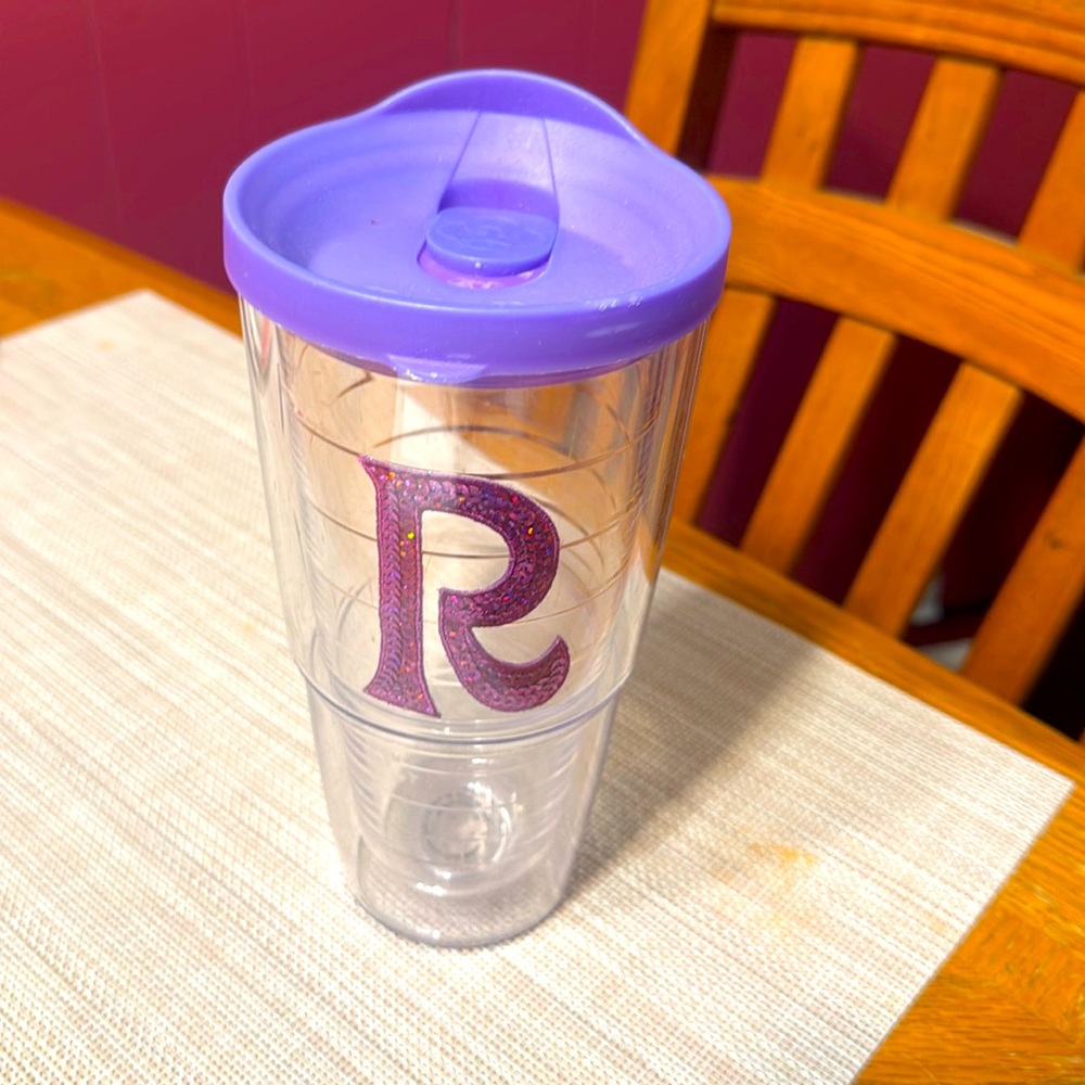 Tervis Tumbler 20 oz - Purple Monogrammed R Sequins with lid